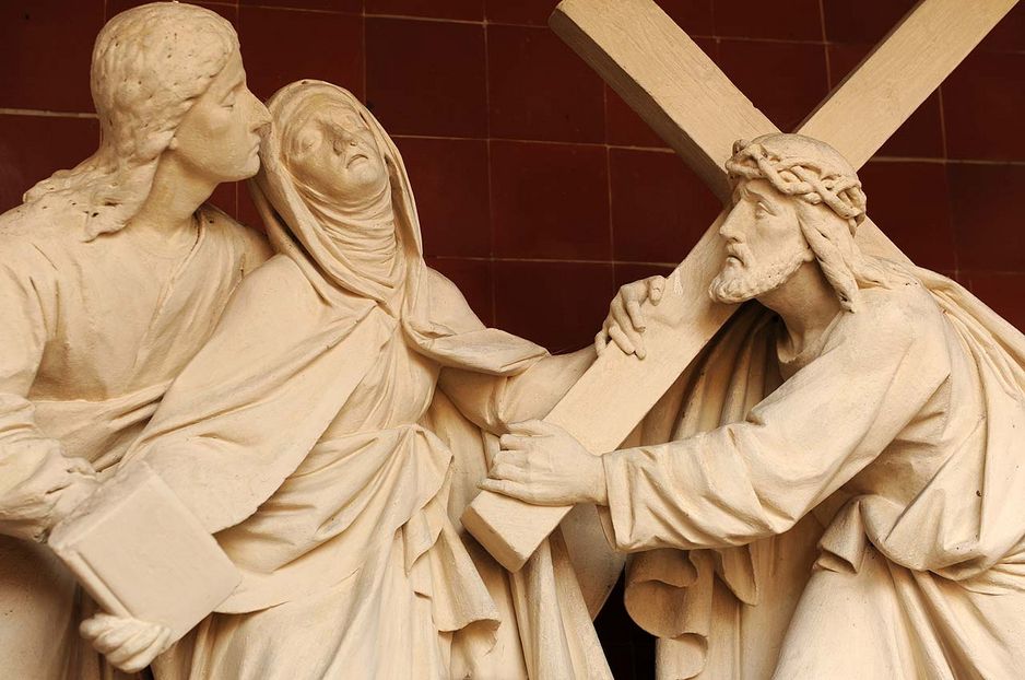 4. Station: Jesus begegnet seiner Mutter. 